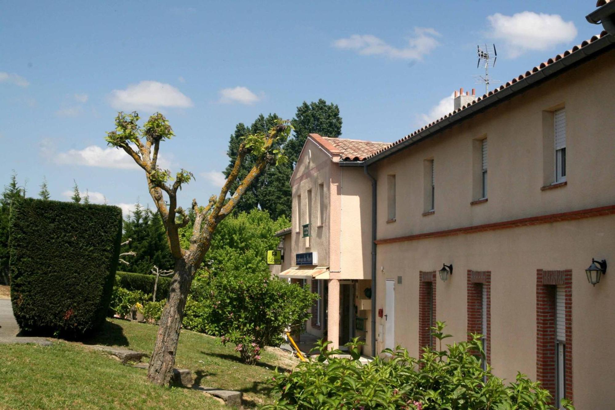 Logis Hotel - Auberge Du Pastel - Hotel 3 Etoiles Et Restaurant Nailloux Esterno foto