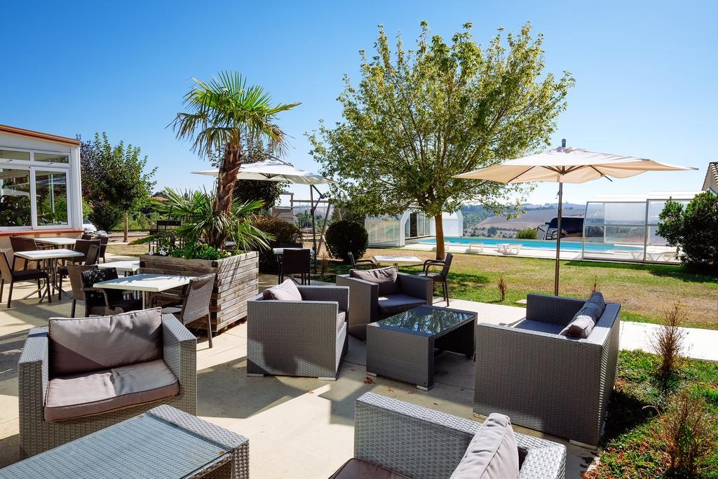 Logis Hotel - Auberge Du Pastel - Hotel 3 Etoiles Et Restaurant Nailloux Esterno foto